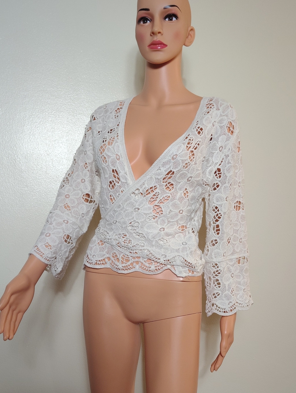 House of Harlow 1960 Boho Lace Cover-Up Wrap Top. One Size. 100% Cotton - Picture 5 of 14
